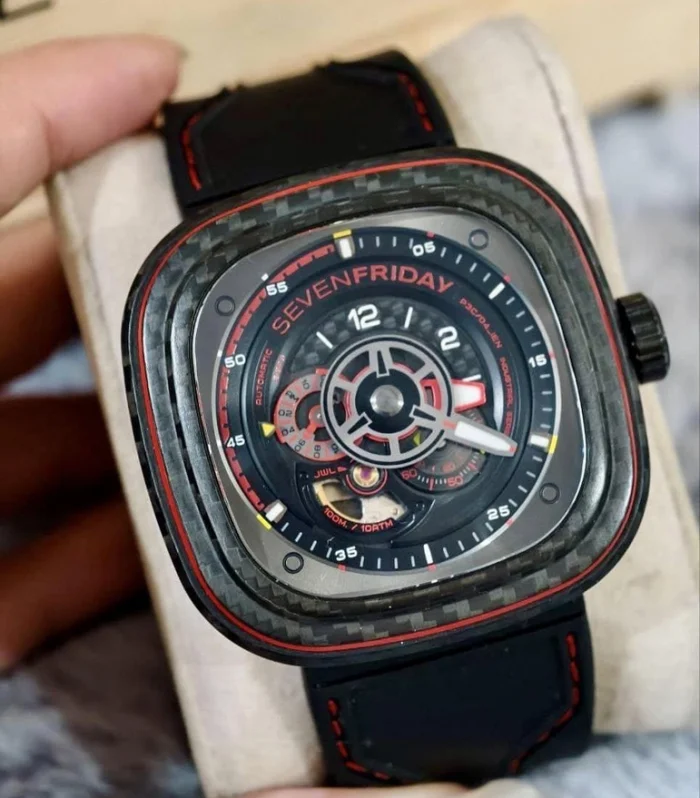 SEVENFRIDAY P3C/04 "RED CARBON"