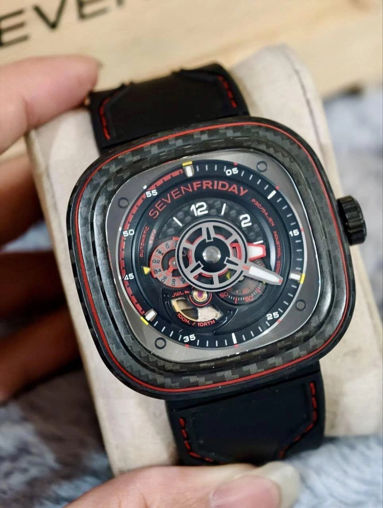 SEVENFRIDAY P3C/04 "RED CARBON"